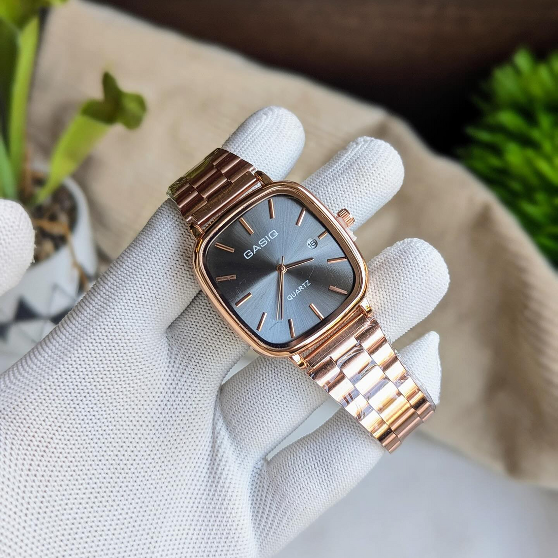 Cassiio Quartz Black Dial Rose Gold Watch – Sleek Modern Classic