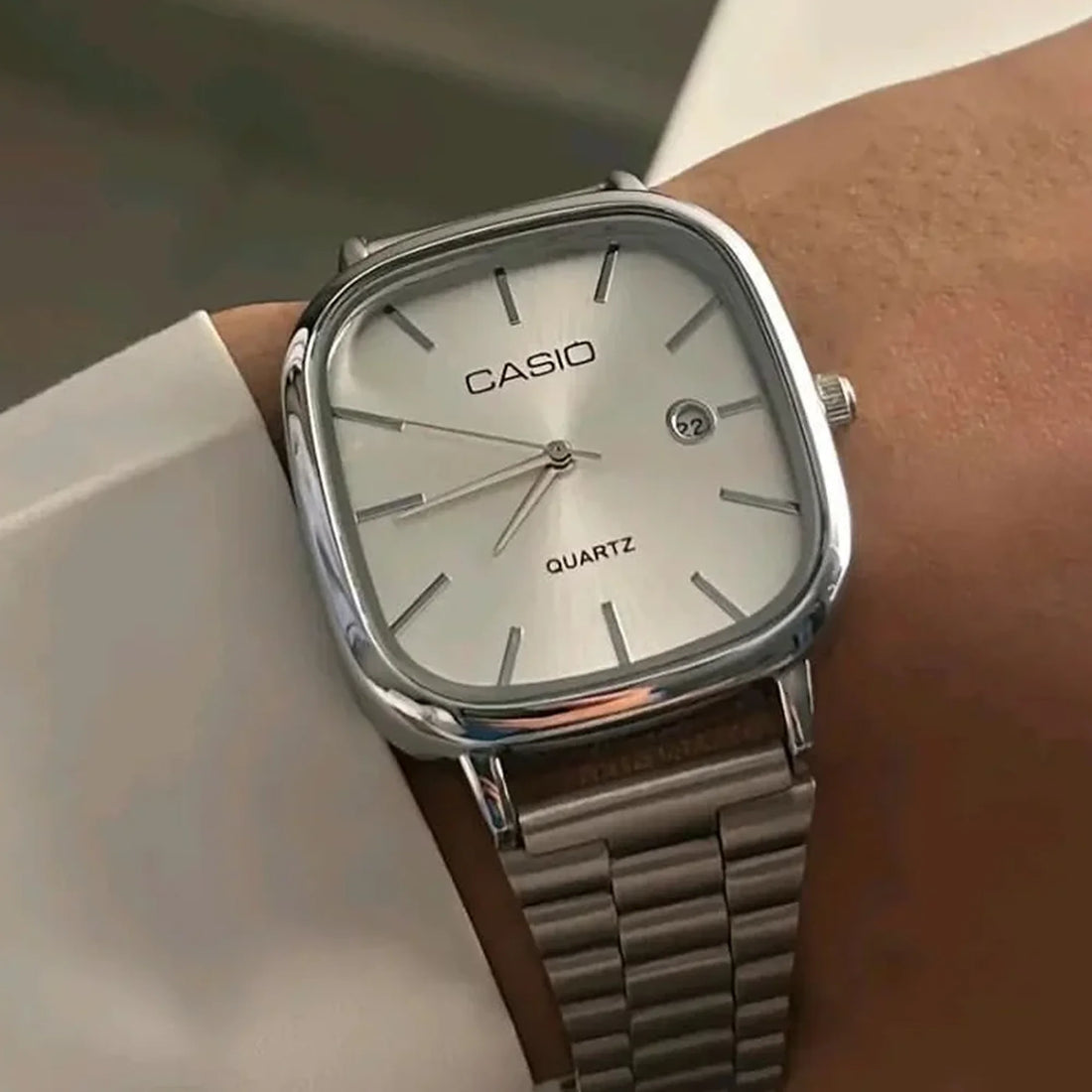 Cassio Quartz Watch Vintage Pearl Silver